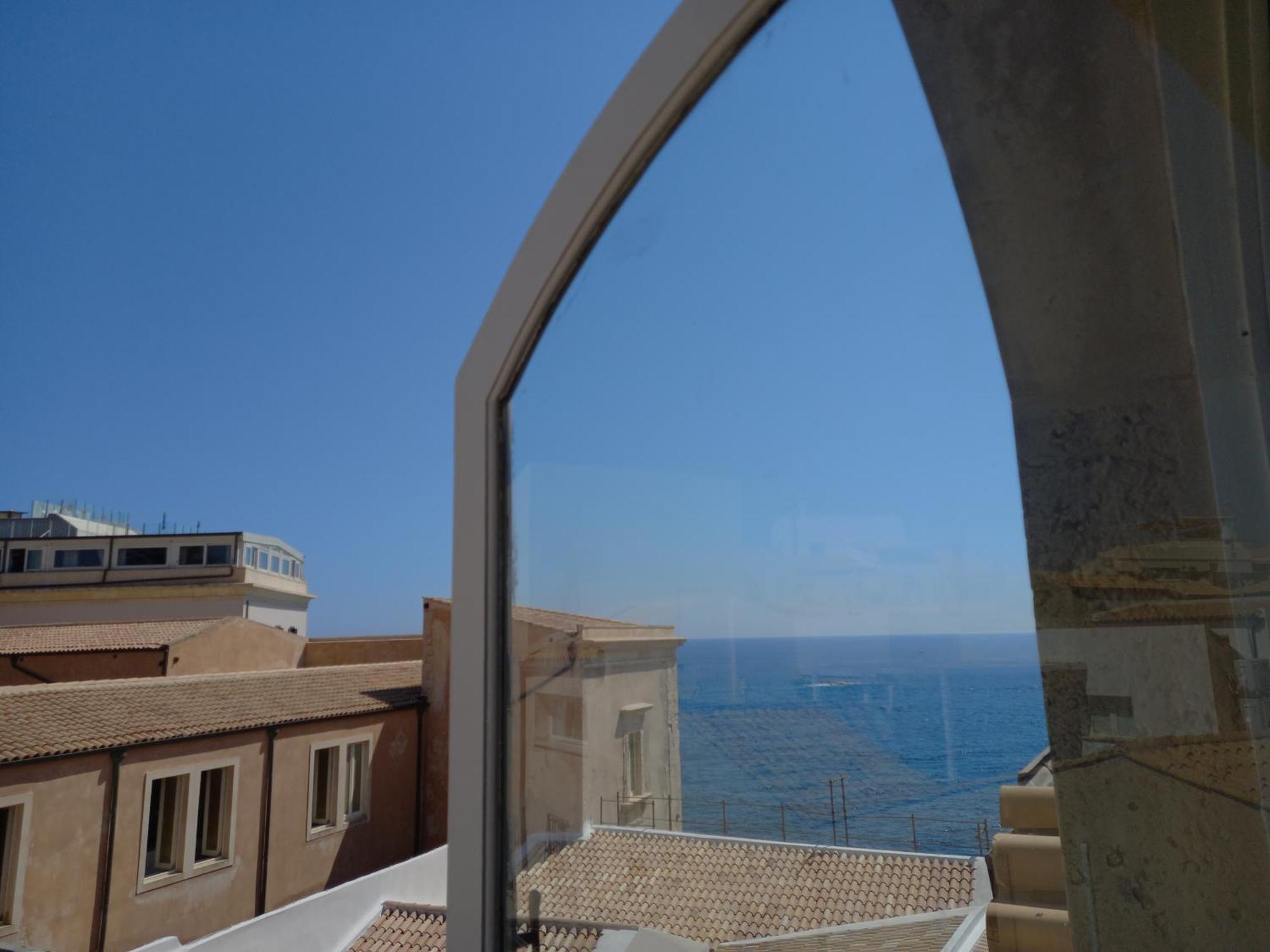 Lanterne Magiche Ortigia Suites Сиракузы Экстерьер фото